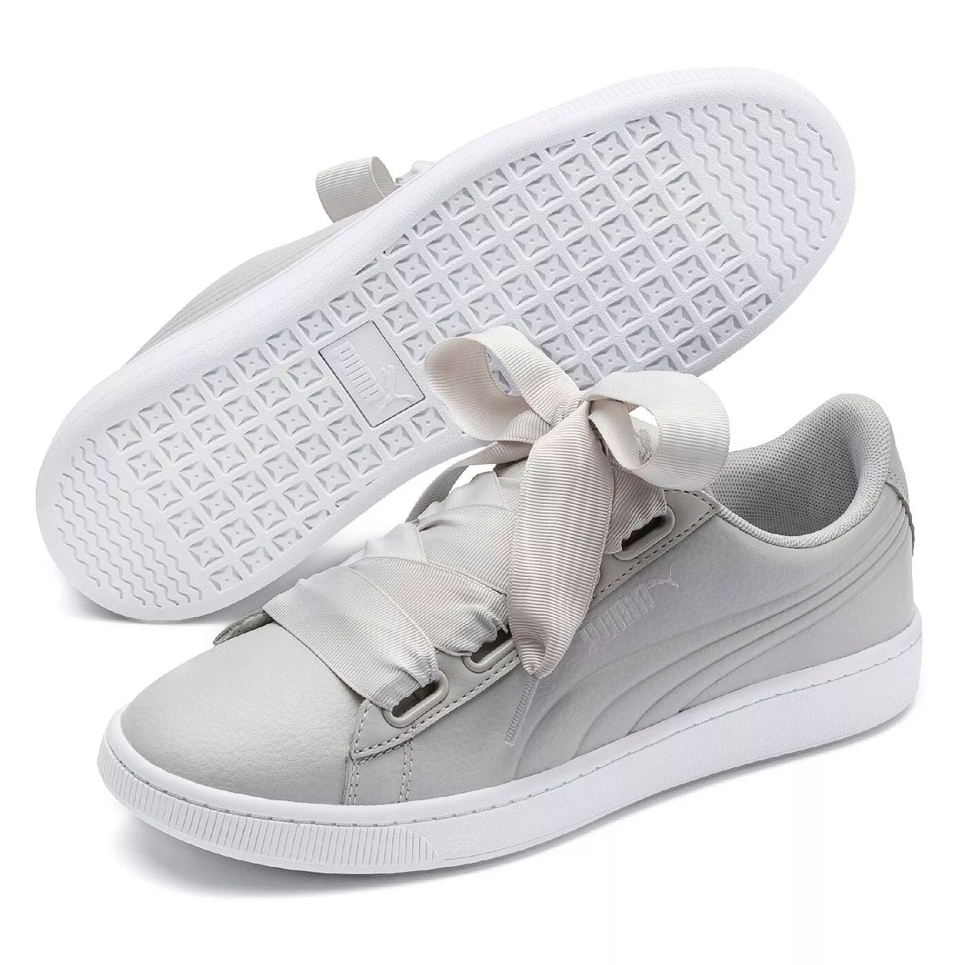 Damske Boty PUMA VIKKY V2 RIBBON CORE 36911403 Martes Sport online sportovni obchod