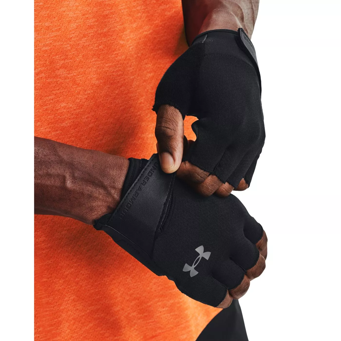 Handschuhe UNDER ARMOUR M S TRAINING GLOVES 1369826 001