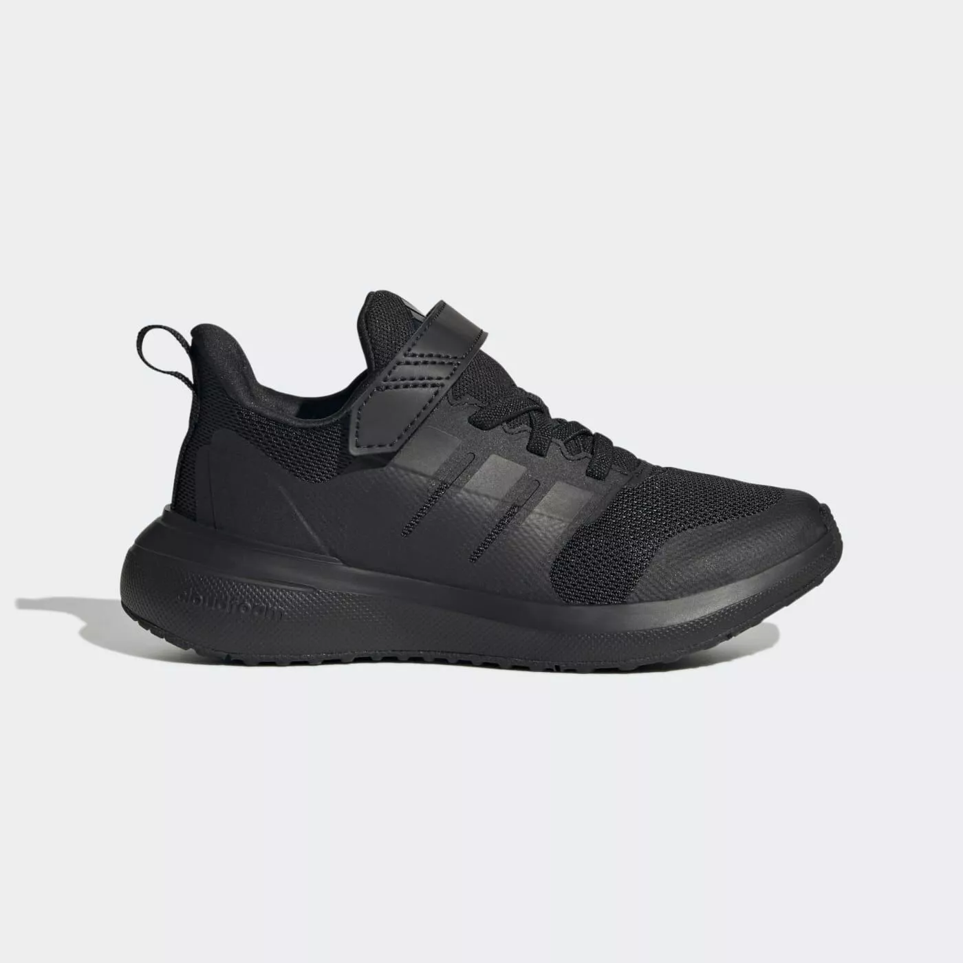 Black sneakers 2019 2025