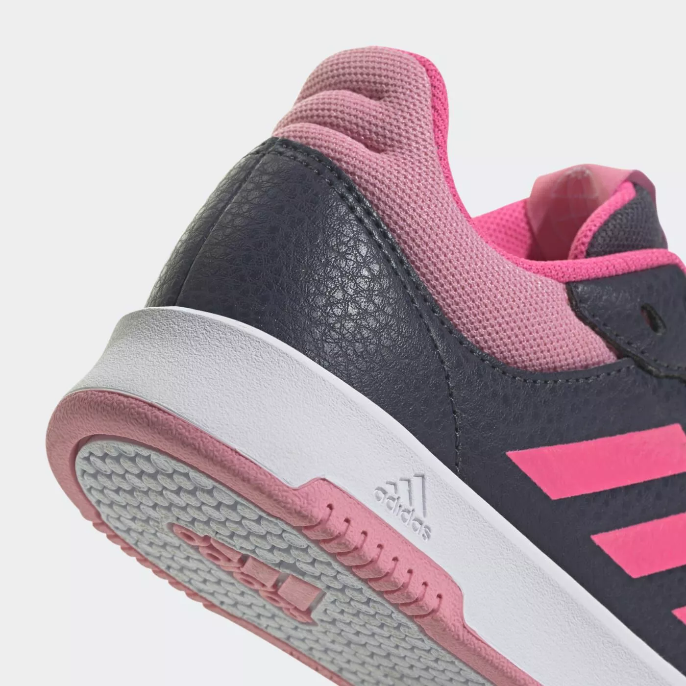 Basket adidas et nike clearance