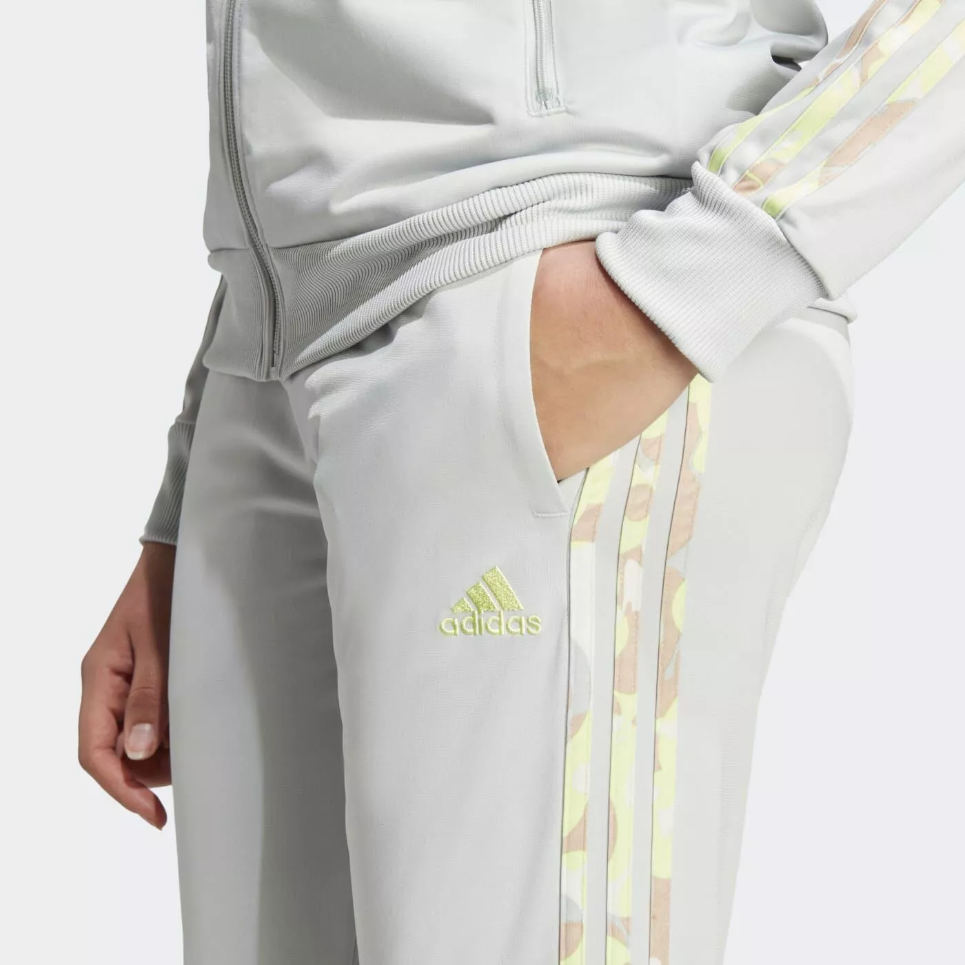 Adidas freizeitanzug für damen deals
