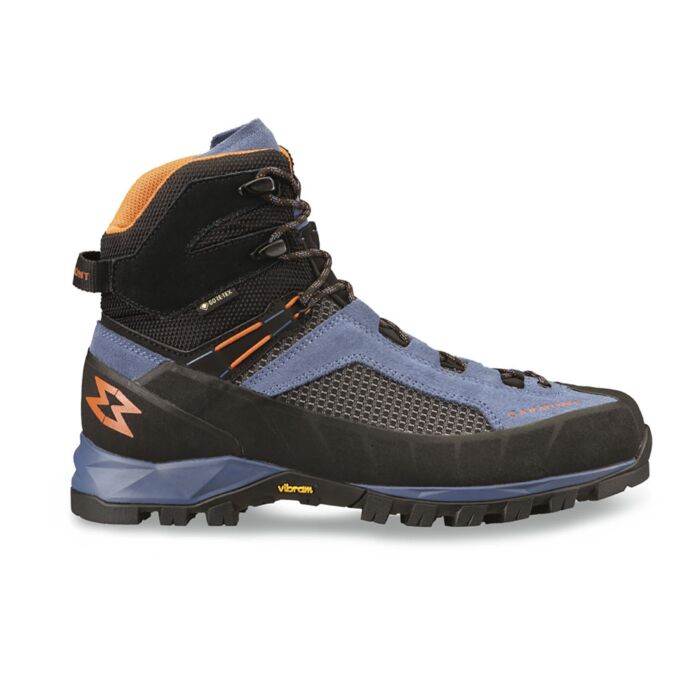 Hochhackige Schuhe